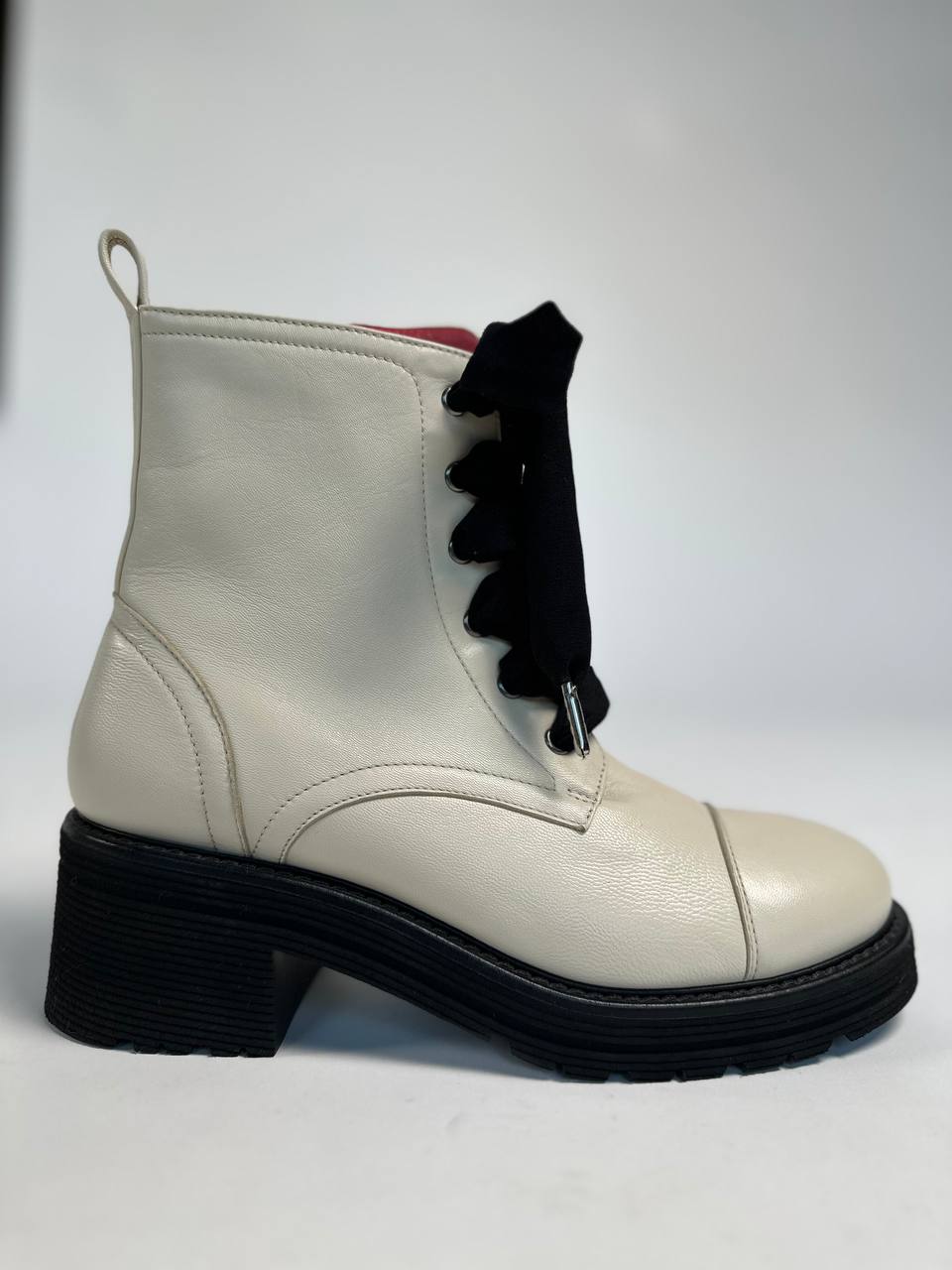 Женская обувь