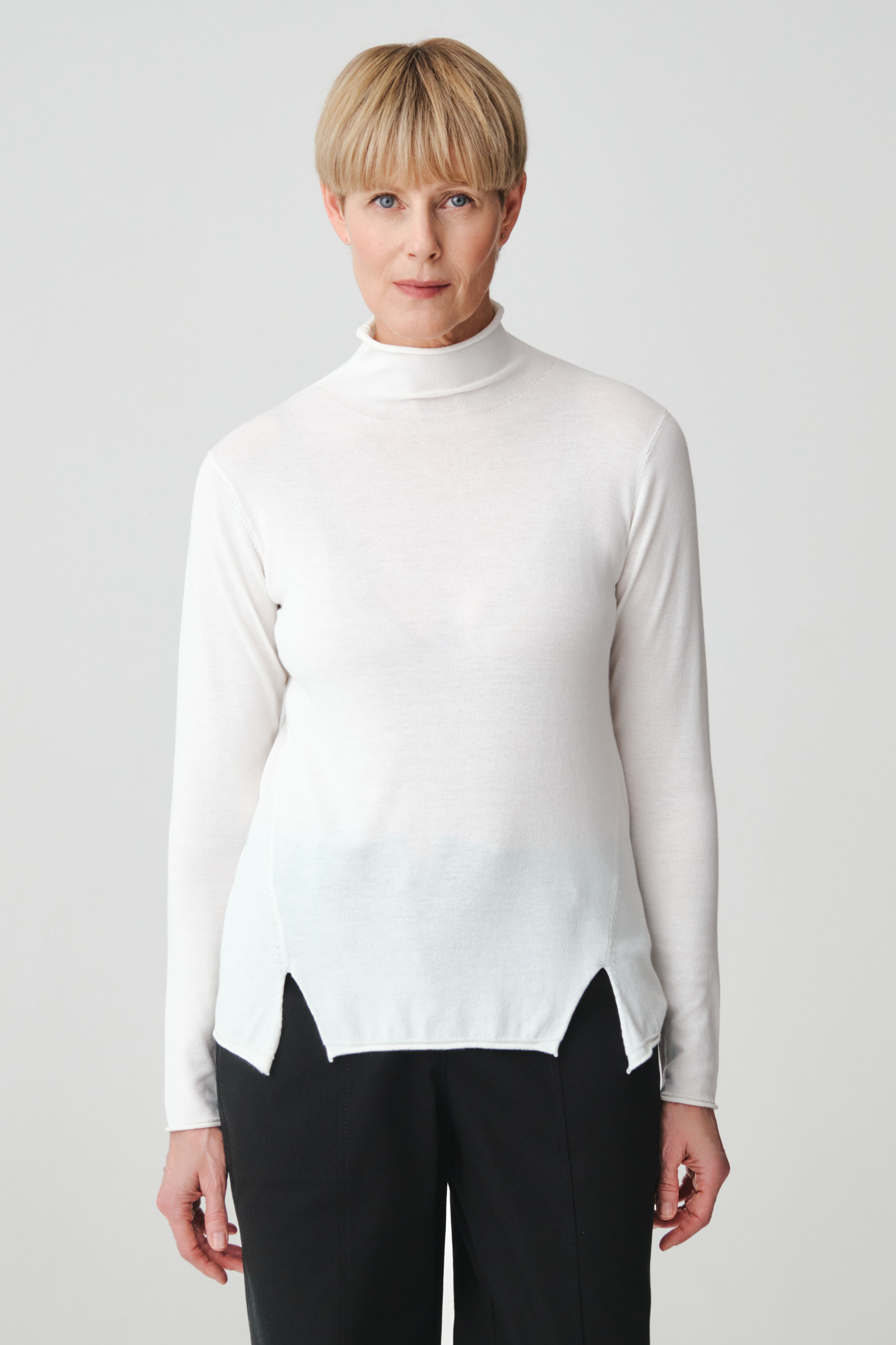 Водолазка с разрезом 6/1 LESEL 6903L